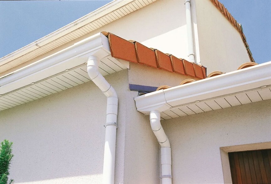 Step-by-step fascia board replacement process showing tools and techniques